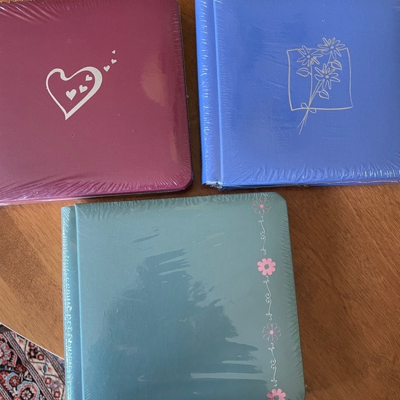 NEW Creative Memories 7 X 7 album with set of 12 page protectors - Picture 5 of 5